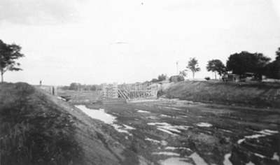 Construction of Brock Street Bridge, 1941