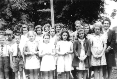 Myrtle Public School Class, 1943