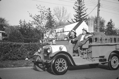 Whitby Dunlops Victory Parade, 1957