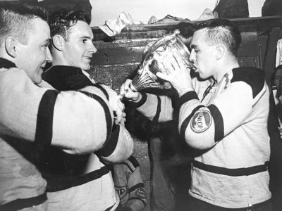 Whitby Dunlops Allan Cup Victory, 1957