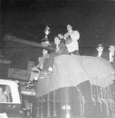 Whitby Dunlops Homecoming Parade, 1957