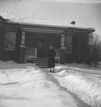 Gertrude Bryan at 206 Byron St. N., 1945