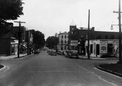 Dundas Street looking east from Byron Street in Summer