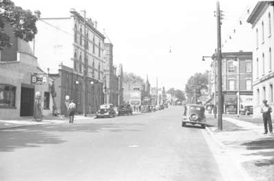 Dundas Street looking west from Green Street