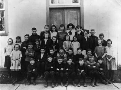 Myrtle School Class