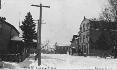 Baldwin Street looking south in winter