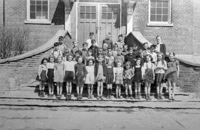 Class Photo, Brooklin Public School, c.1947