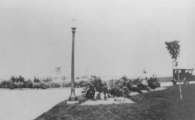 Ontario Hospital Street and Lamp, c.1927-1933