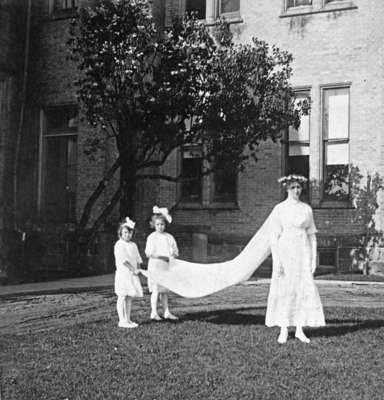 May Queen and Train Bearers at Ontario Ladies' College, May 1912