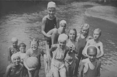 Children at IODE Day Camp at Camp Hood, c.1946-1947