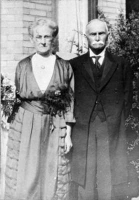 Mrs. Richard G. Oke (Sarah E. Emmett) and Mr. Richard G. Oke, c.1923