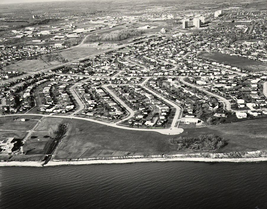 lake-ontario-oxford-towers-c-1984-ajax-aerial-photo-ajax