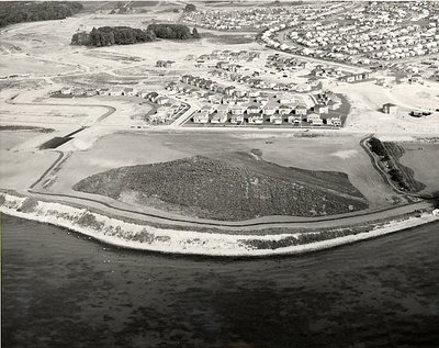 Lake Ontario - Shoreline, September 28, 1984 - Ajax - Aerial Photograph