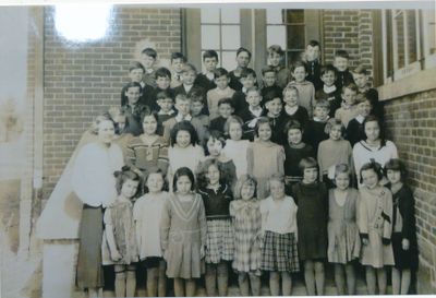 Junior class on the steps of Pickering Public School, S.S.#4 West