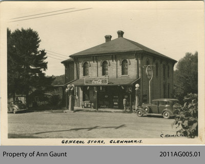 Marchant's General Store in Glen Morris