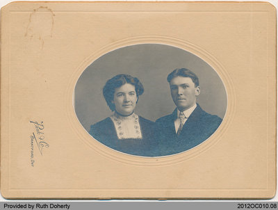 Photograph of Hazel and Oscar Matthews