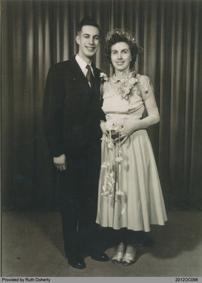 Photograph of Merlyn Dyment and Evelyn Taws