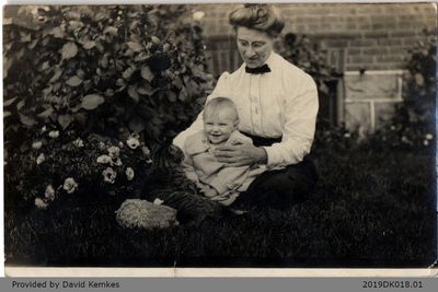 Post Card featuring Elizabeth Howell and Bessie Kemkes