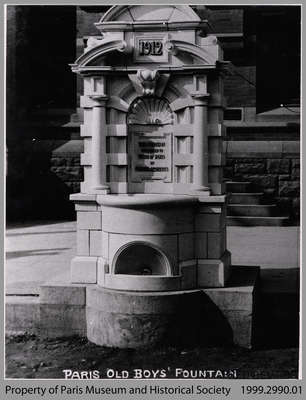 Paris Old Boys' and Old Girls' Fountain, Grand River Street N