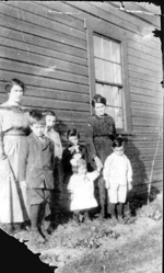 Spencer Family, Bissett Creek c.1918