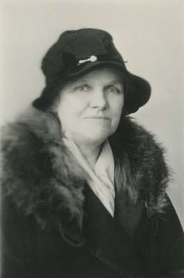 Mrs. James (Jessie) Munro.