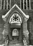 Knox Presbyterian Church, Oakville: doorway.