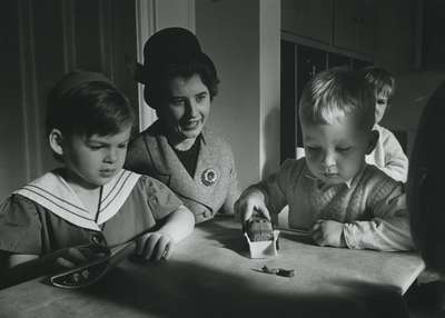 Miss Helen Goggin and nursery class children, Knox Presbyterian Church, Oakville.