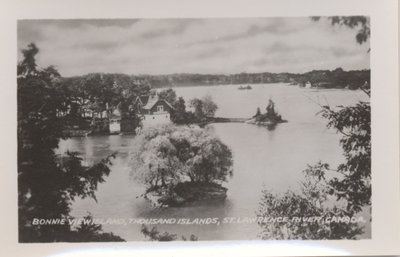 Ten Real Photos of the Thousand Islands, Photo 4