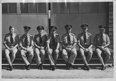 LH2706 - Instructors group photo, Oshawa No. 20 Elementary Flying Training School