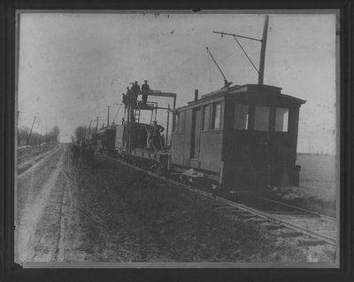 LH2730 Unidentified Men on Work Train