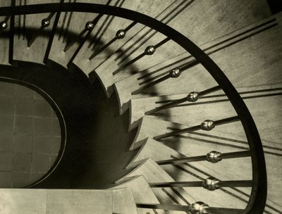 LH2993 McLaughlin Public Library Spiral Stair Case