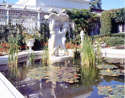 LH1226 Residences - Parkwood - Pond - Greenhouses