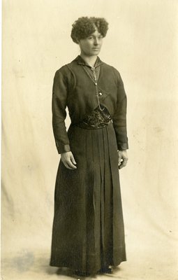 LH2670 Woman - Unidentified