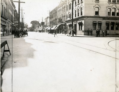 LH0111 King Street West at Simcoe Street, looking west