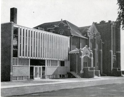 LH2492 King Street United Church from west