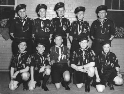 LH1698 Oshawa King Scouts Group Portrait