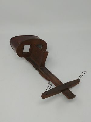 Stereoscopic Viewer or Stereoscope