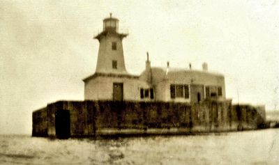 Inner 1903 Lighthouse on West Breakwater