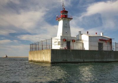 Inner and outer lighthouse on west breakwater