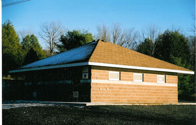 Rosseau Dock Washrooms - Nov. 2003 - RL0016