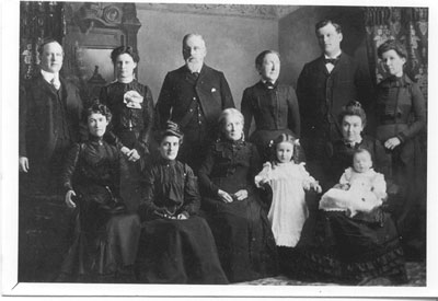 Walton, Dr. Thomas Smith with his wife Elizabeth and other family members - RP0296