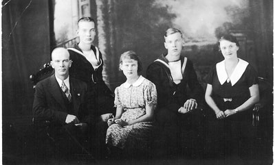 Myers, William Frederick "Will" - Vet WW 1 - with Harry, Lillian, John & Madge Myers - RP0359