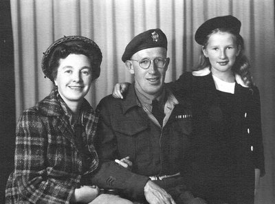 Hatherley, Jim Adams with wife & daugher - Vet WW II - RP0201