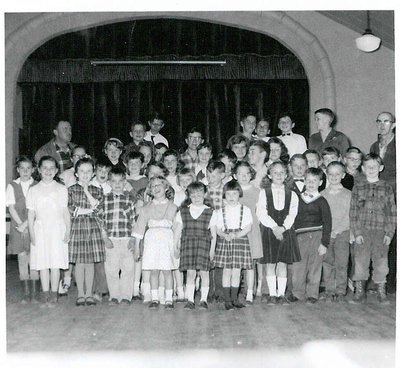 Halls - Groups - Children at Stage - RM0027