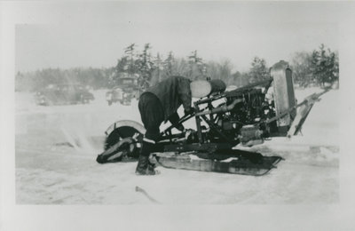 Ice Cutting on Lower Beverley Lake