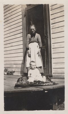 Ellen Rowswell Warren and granddaughter Lorraine Warren c.1929