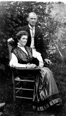 Elah Alford and Edith Alford c.1910