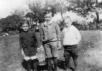 Fetching water at SS#3 Ballantyne School c.1913