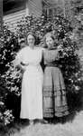 Elsie Kerr and friend in Elgin c.1915