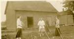Women raking in Elgin c1915